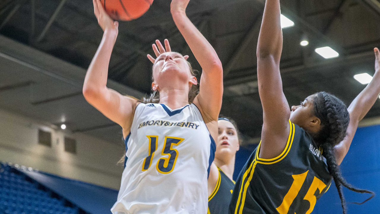 Wasps Fall to Messiah in NCAA Women's Basketball Second Round