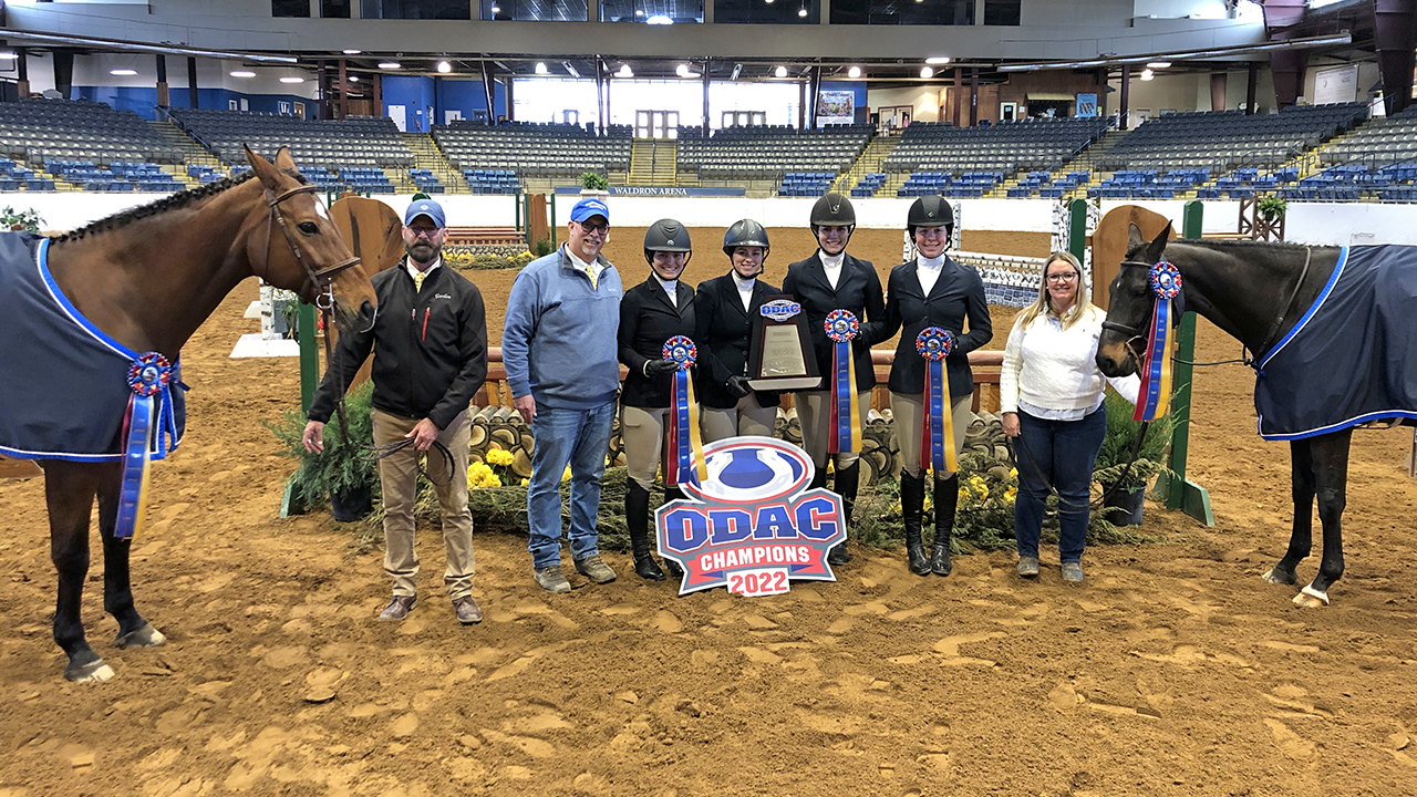 W&L Claims ODAC Equestrian Title in Ride-Off Over Sweet Briar