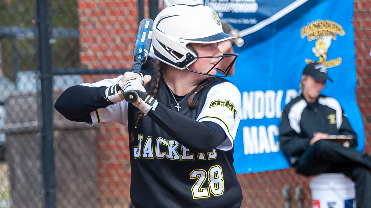Davis, Baughan Supply Power in Yellow Jackets Win Over MIT